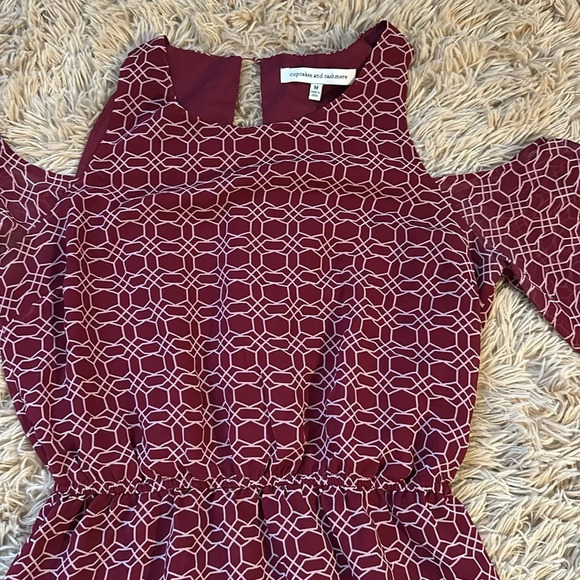 Cupcakes & Cashmere Cold Shoulder Romper Dress Women size M - Picture 2 of 10